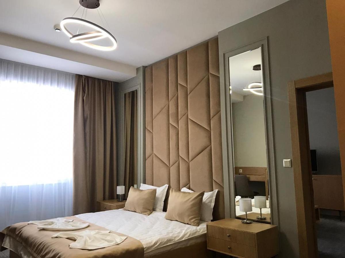 אסטנה Jj Hotel מראה חיצוני תמונה