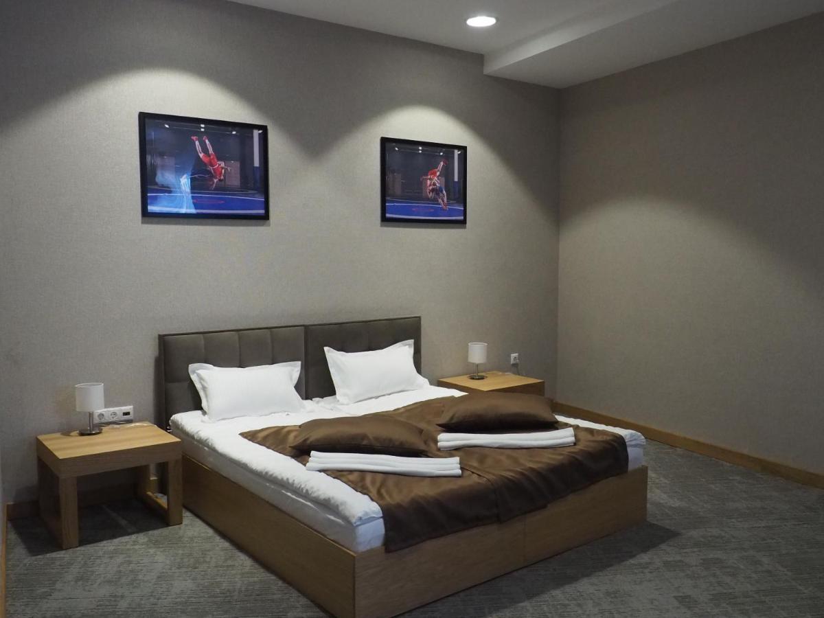 אסטנה Jj Hotel מראה חיצוני תמונה